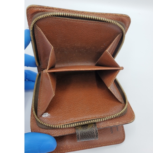 Authentic Preowned LV Multipocket Wallet - Picture 9 of 10